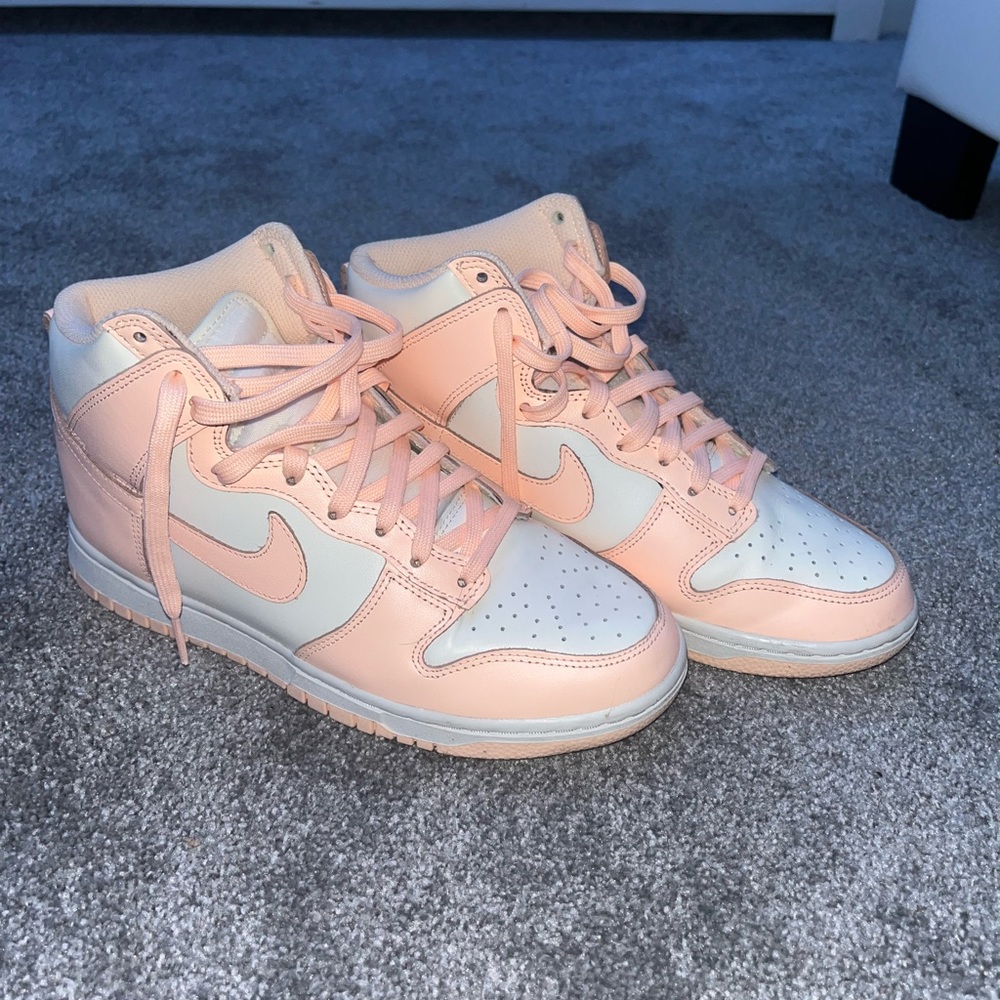 Pink/orange and white Jordan’s!